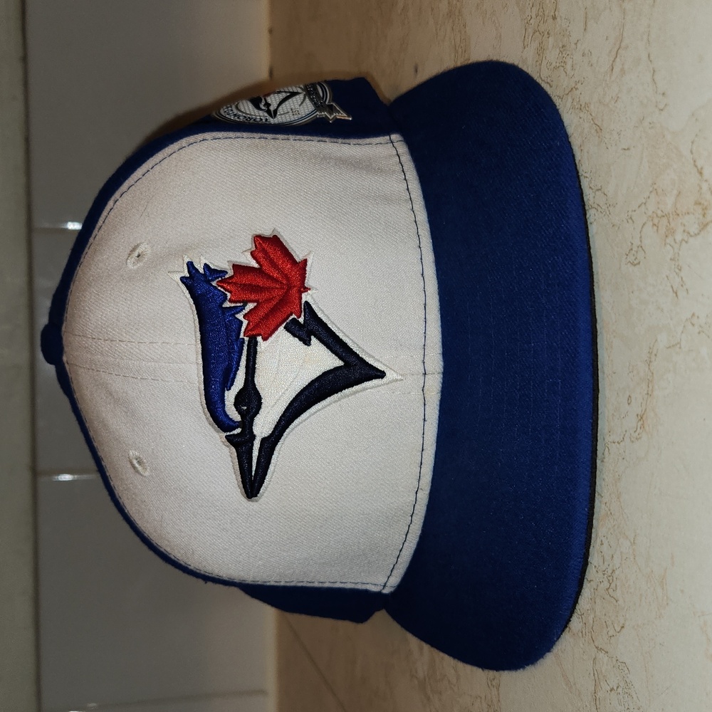 Toronto Blue Jay's 7 1/8 40th Season New Era Fitted Hat Blue, White & Red